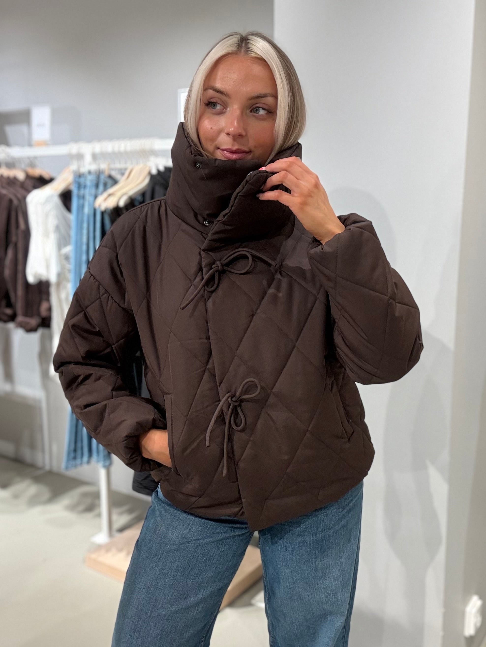 VIBUMBLE Jacket - Coffee Bean